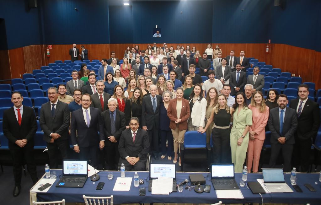 Advogado Whady Lacerda é homenageado pela OAB-MT | Notícia