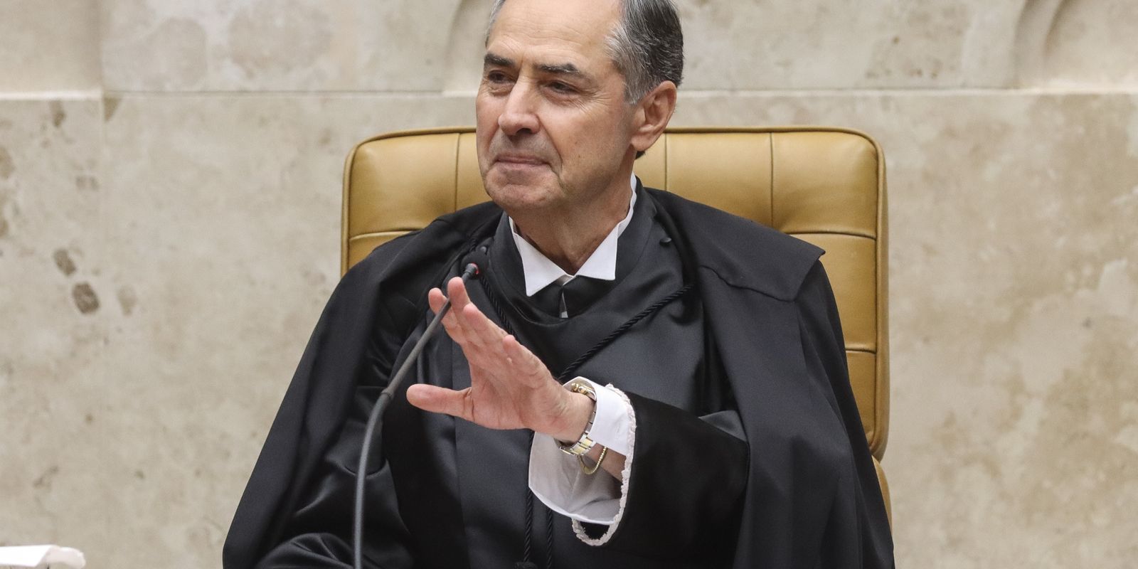 Barroso diz que atuação de Moraes evitou grave erosão democrática