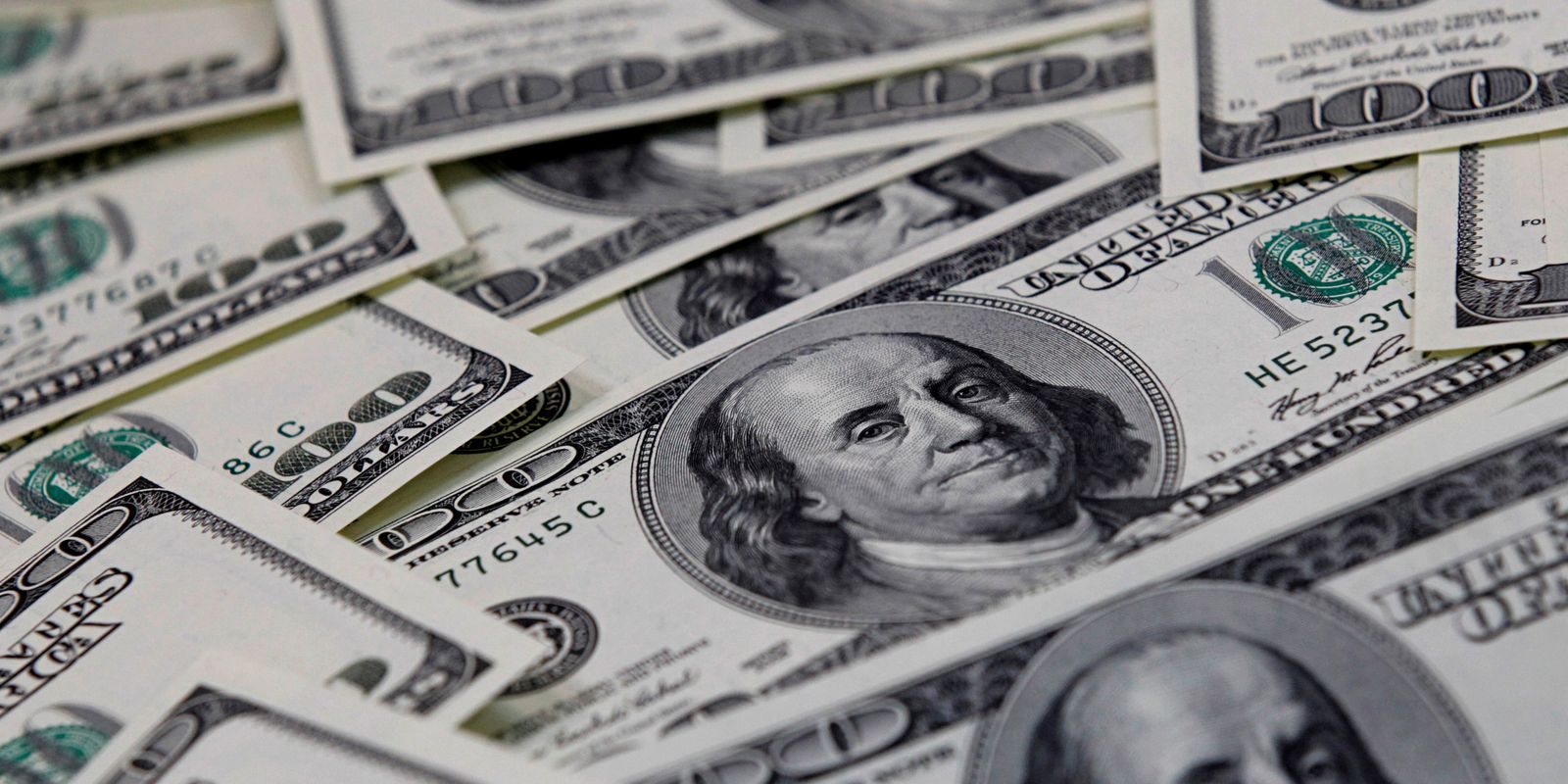 Dólar cai para R$ 5,54 com dados de desemprego nos EUA