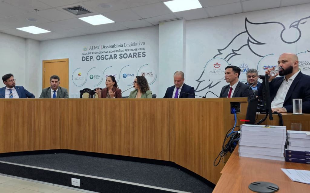 1º Encontro de Direito Legislativo da OAB-MT reúne centenas de estudantes e advogados | Notícia