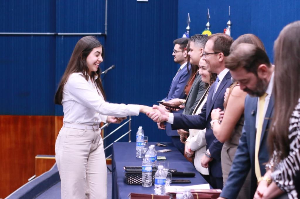 Gisela Cardoso destaca dimensão social da advocacia, em boas-vindas a 54 novos advogados e advogadas | Notícia