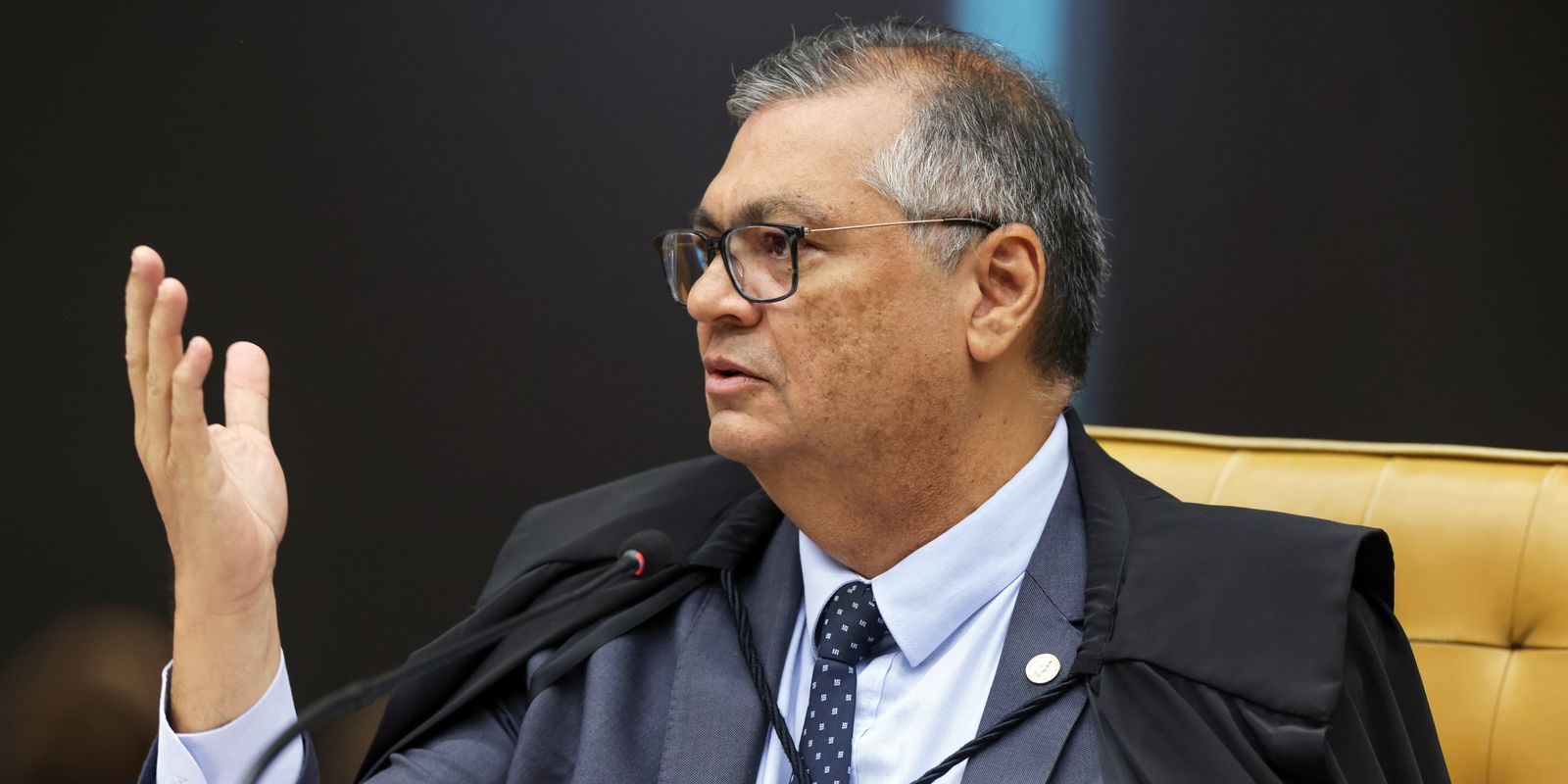 Dino diz que STF não legitima “vale-tudo com corpos estendidos”