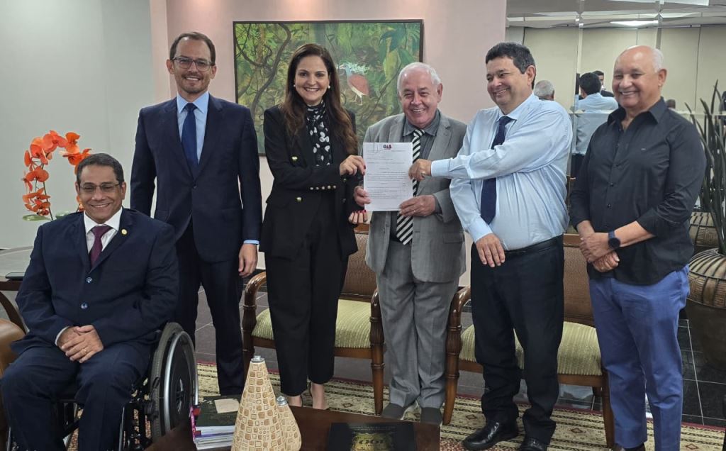 OAB-MT entrega a Lista Sêxtupla e TJMT dá início aos trâmites para a escolha dos três nomes que seguirão para o governador | Notícia
