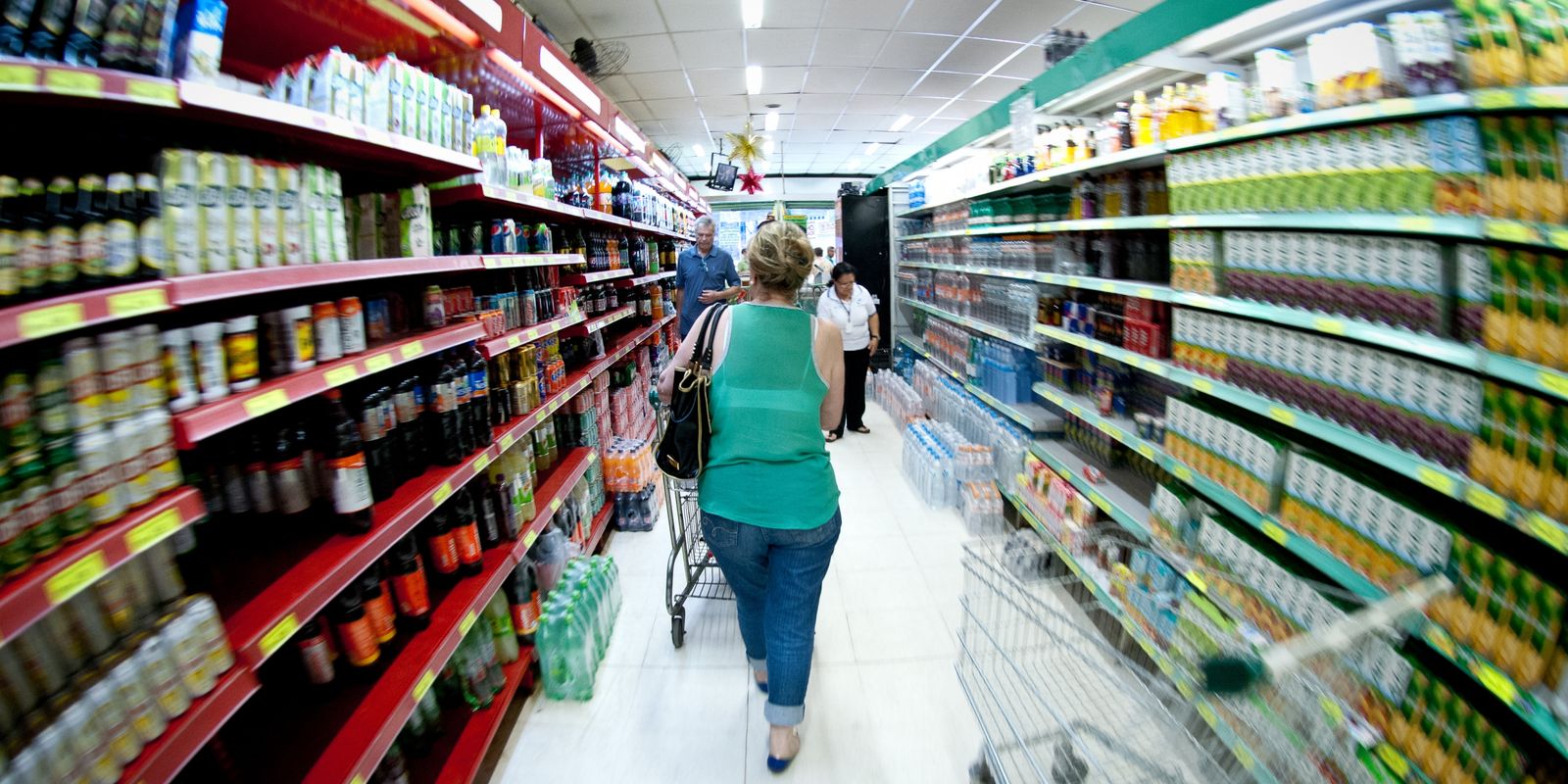 Preço da cesta básica cai em 22 capitais brasileiras em setembro