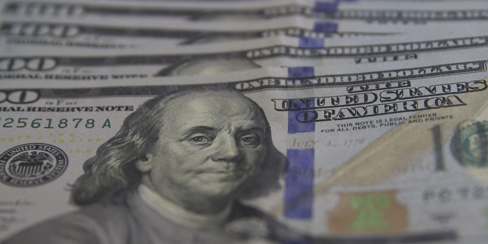 Bolsa e dólar caem em dia de liquidação do Banco Master