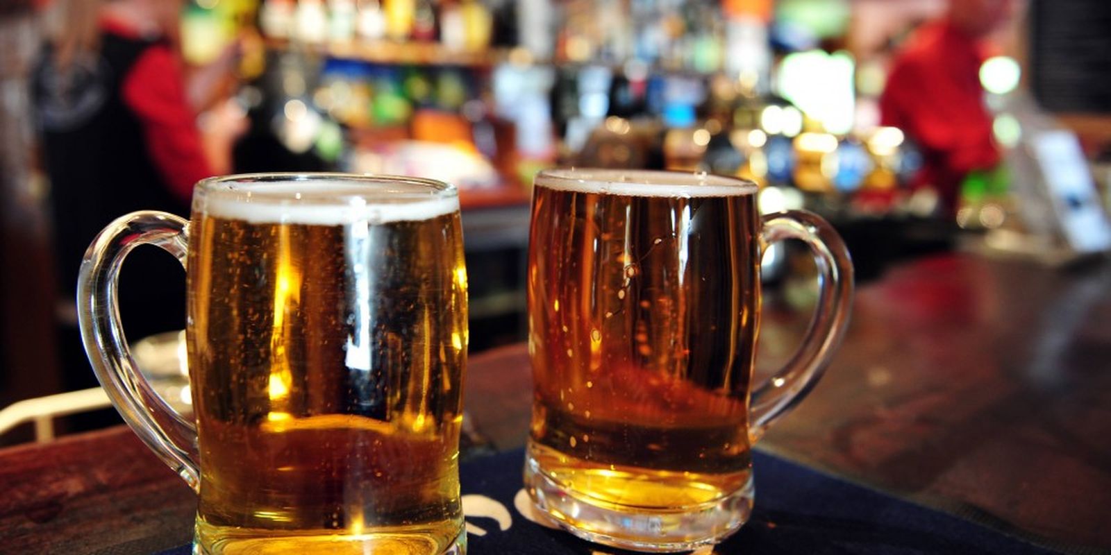 Juiz absolve dez réus da contaminação de cervejas Backer