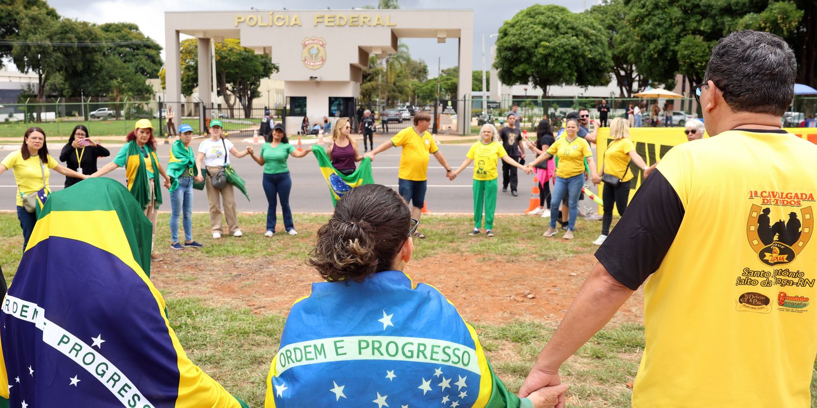 Médico e advogados visitam Bolsonaro antes de audiência de custódia