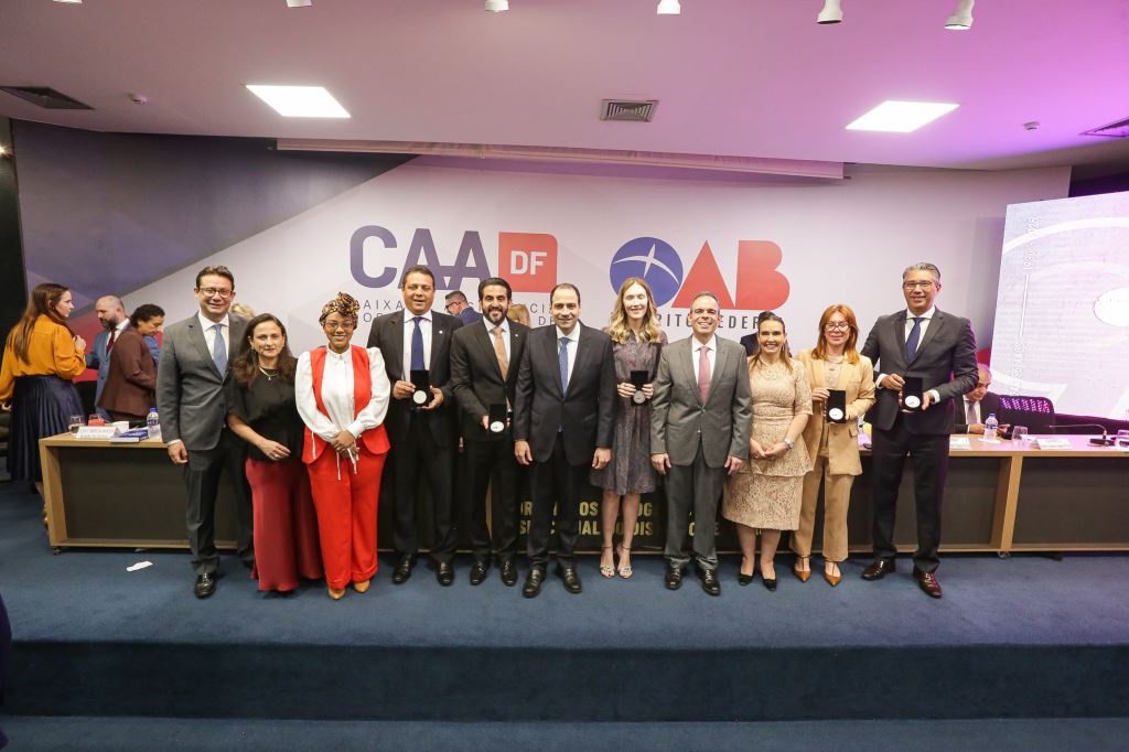 Na sessão do Pleno, OAB celebra 95 anos: bancada de MT participa e recebe medalha por compromisso e luta pela advocacia | Notícia