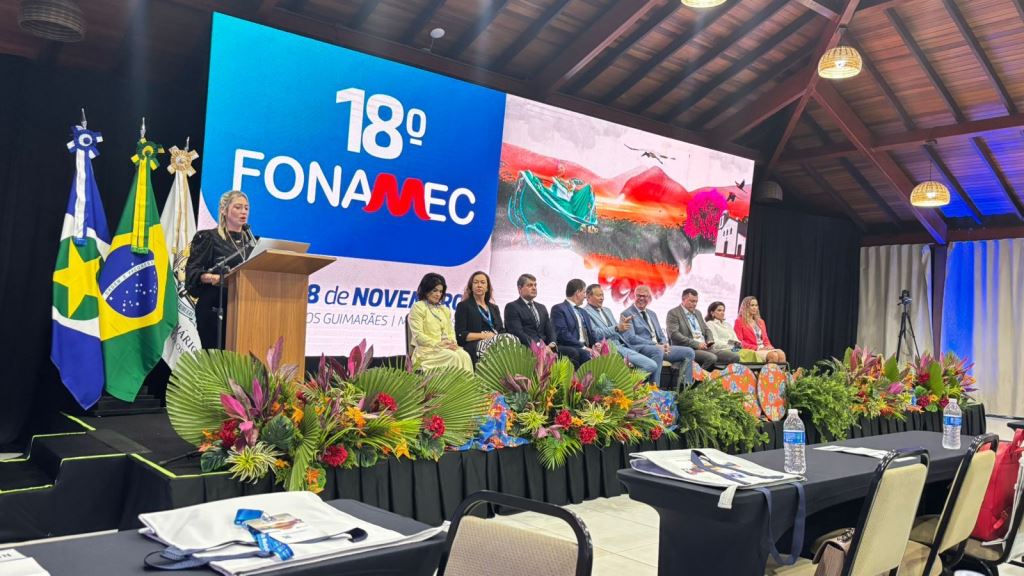 OAB-MT se faz presente na abertura do FONAMEC | Notícia