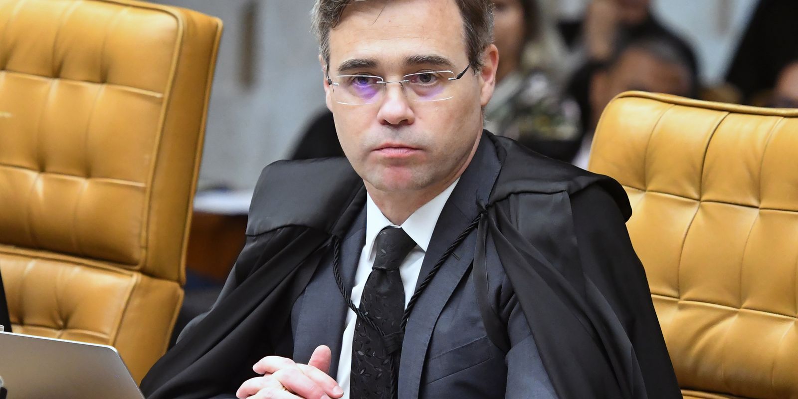 INSS: Mendonça decide por tornozeleira em caso de deputada de Minas