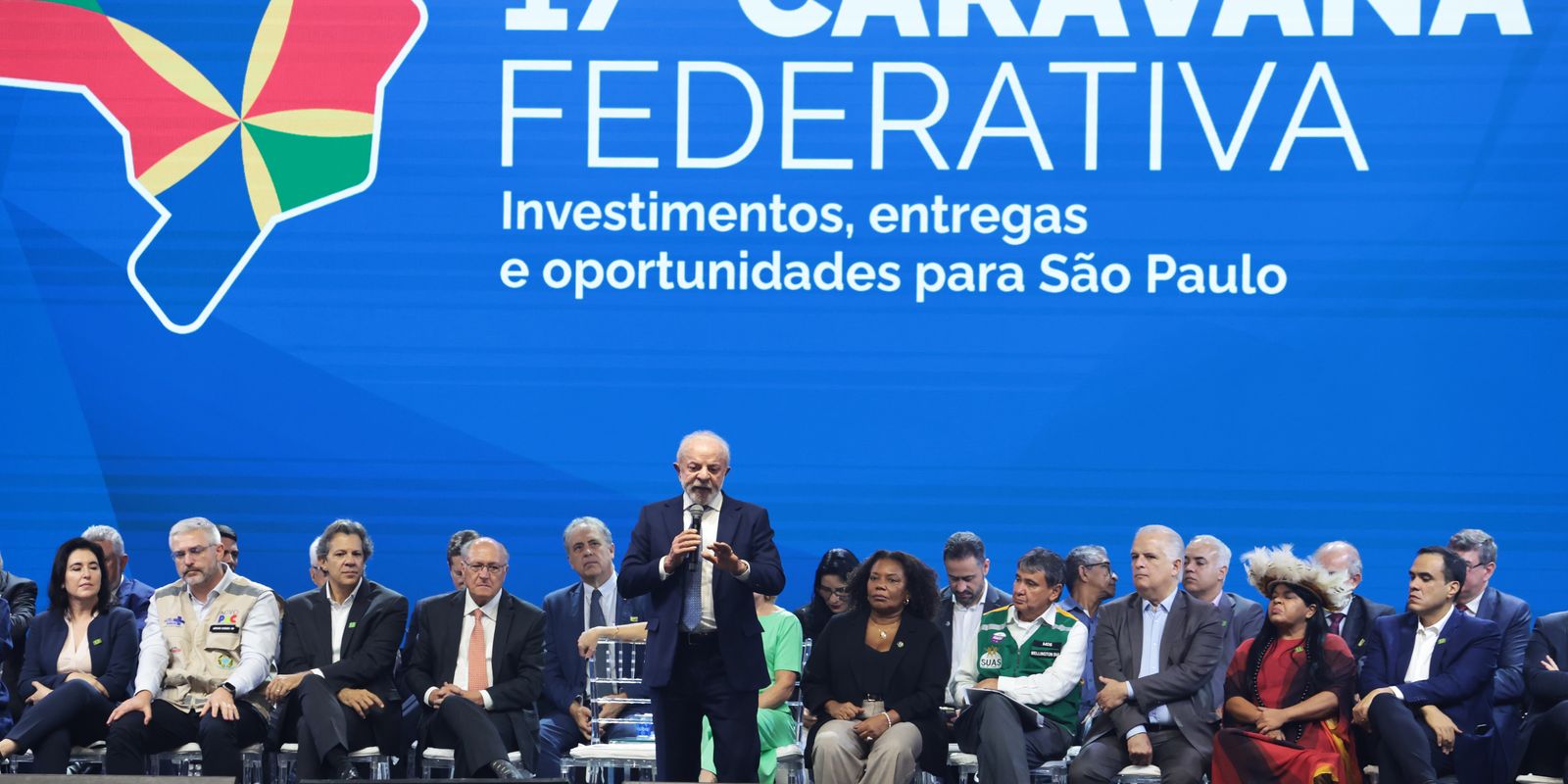 Lula questiona BC sobre corte da Selic: ‘esperava pelo menos 0,5%’