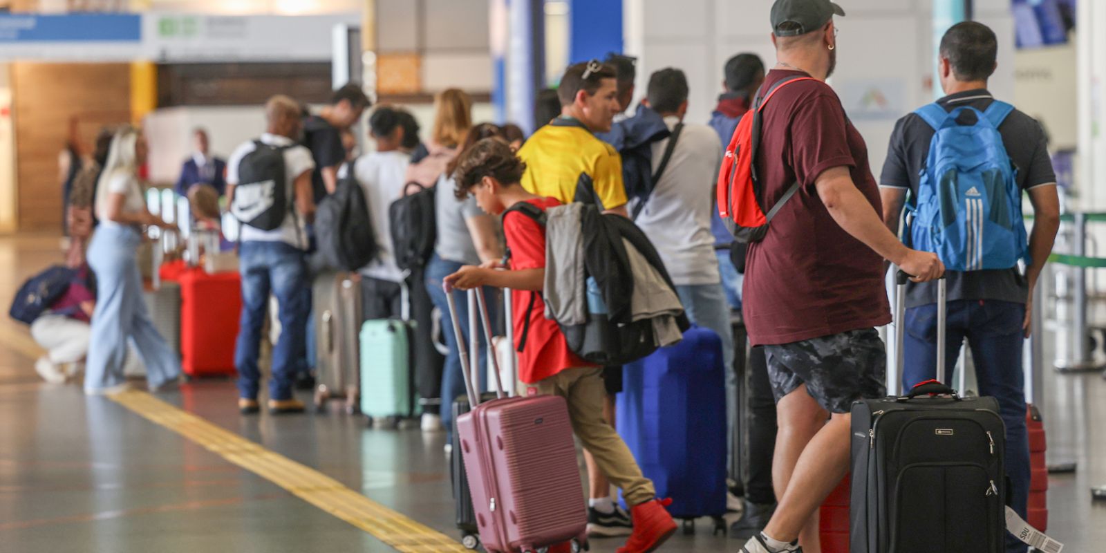 Medidas do governo freiam aumento de passagens aéreas