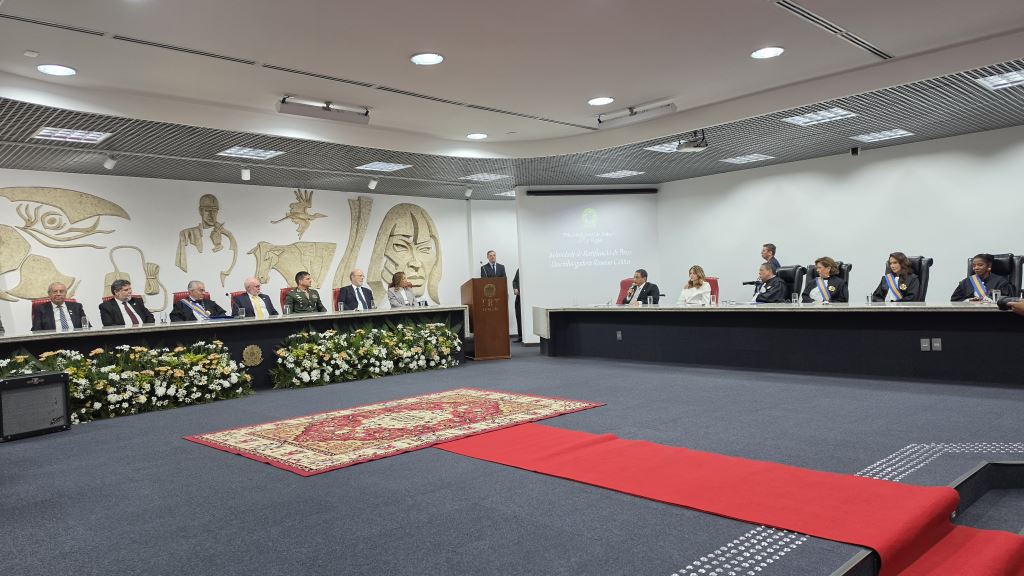 OAB-MT participa de Ratificação de Posse da desembargadora Rosana Caldas no TRT | Notícia