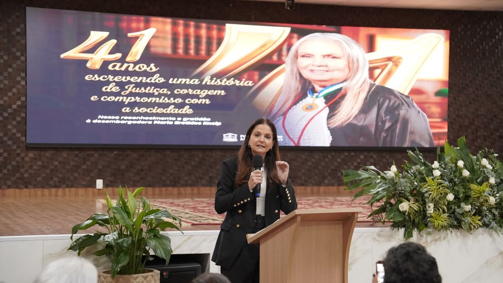 Gisela Cardoso participa de homenagem à desembargadora Maria Erotides Kneip | Notícia